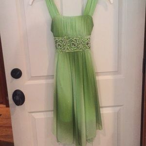 Von Maur Girls green Dress